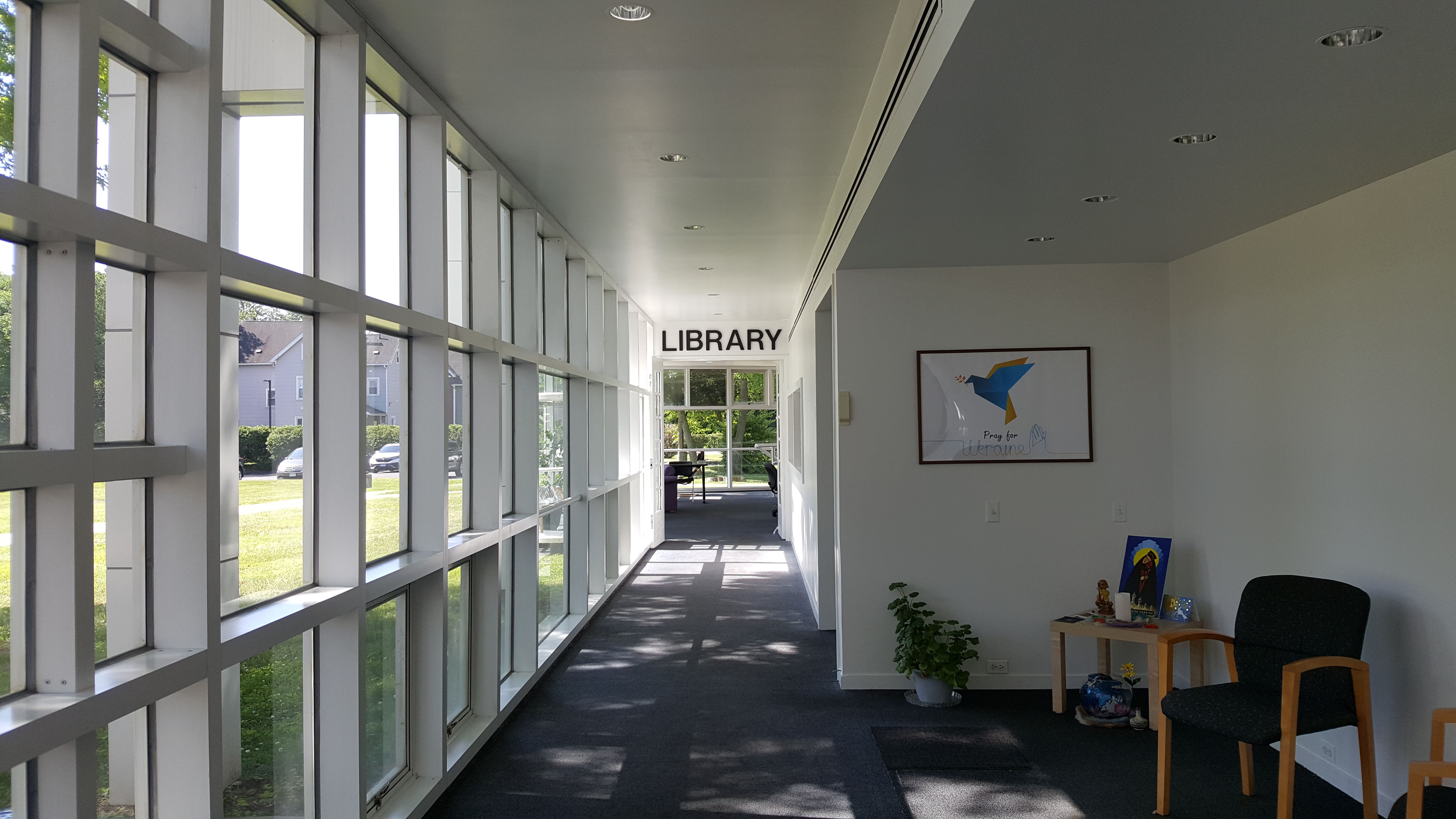 =HIU Library Entrance