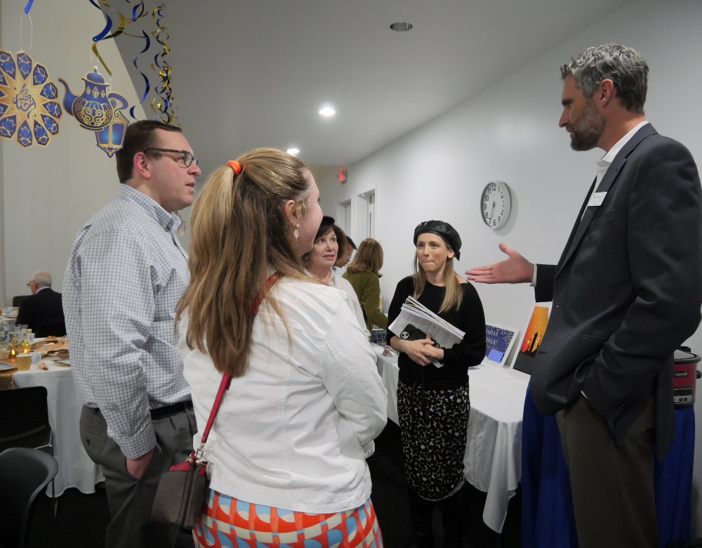First-of-its-Kind 'Iftar-Model Seder' Draws a Crowd | Hartford ...