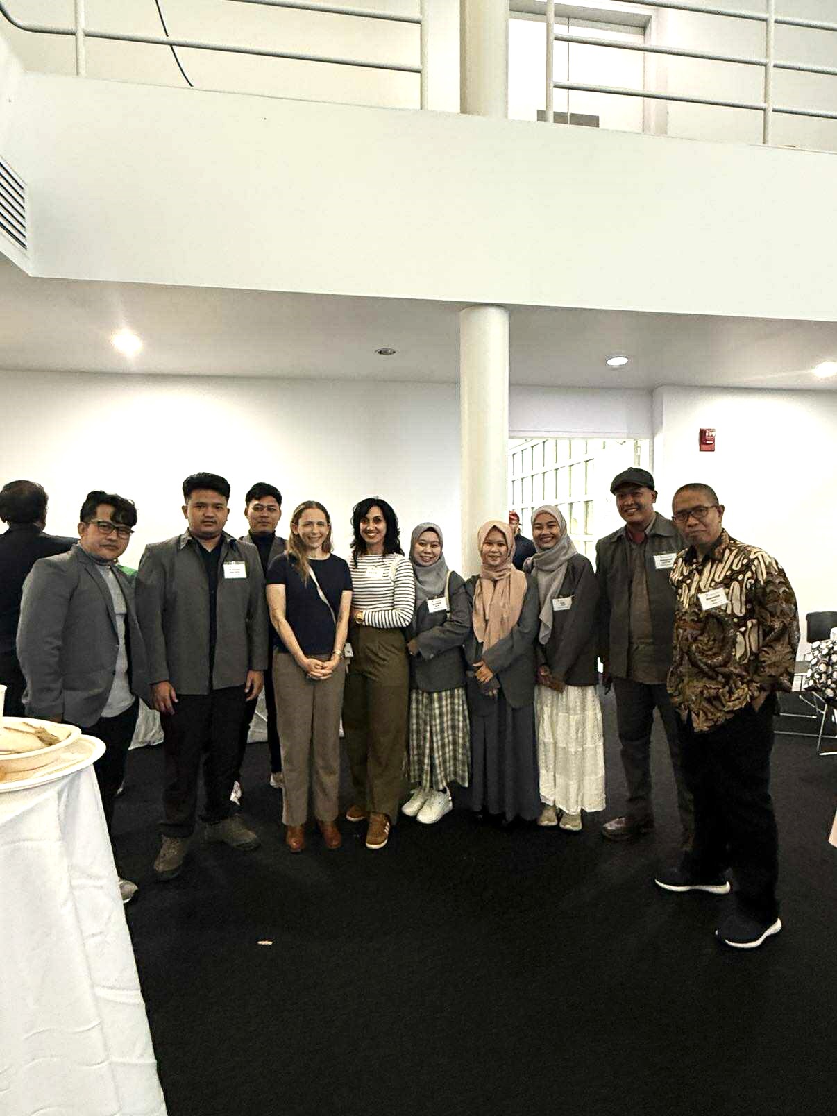 Dean Grant with PKUMI students