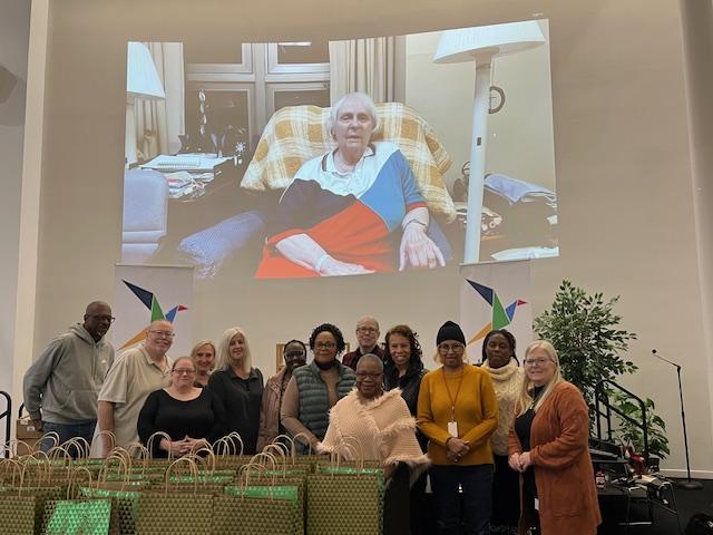 MT Winter with group packing gift bags