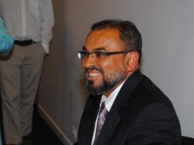 Dr. Reza Mansoor